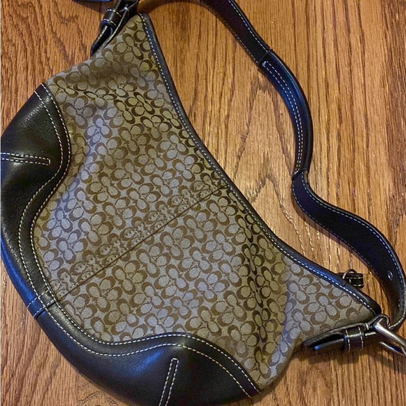 Coach Handbag - Picture 2 of 4